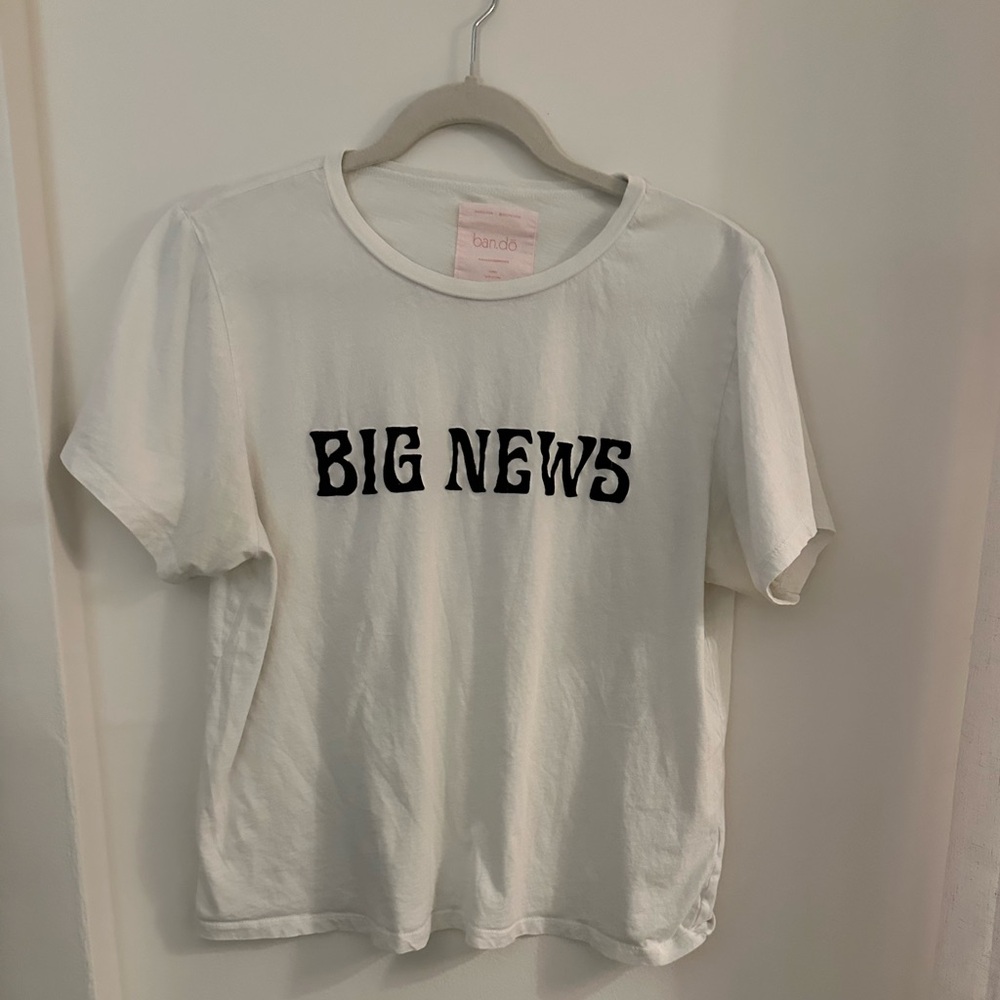 Ban.do White T-Shirt with Black 'Big News'